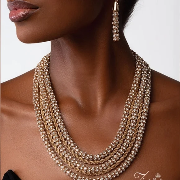 Chic Gold Layered Necklace - Picture 3 of 6